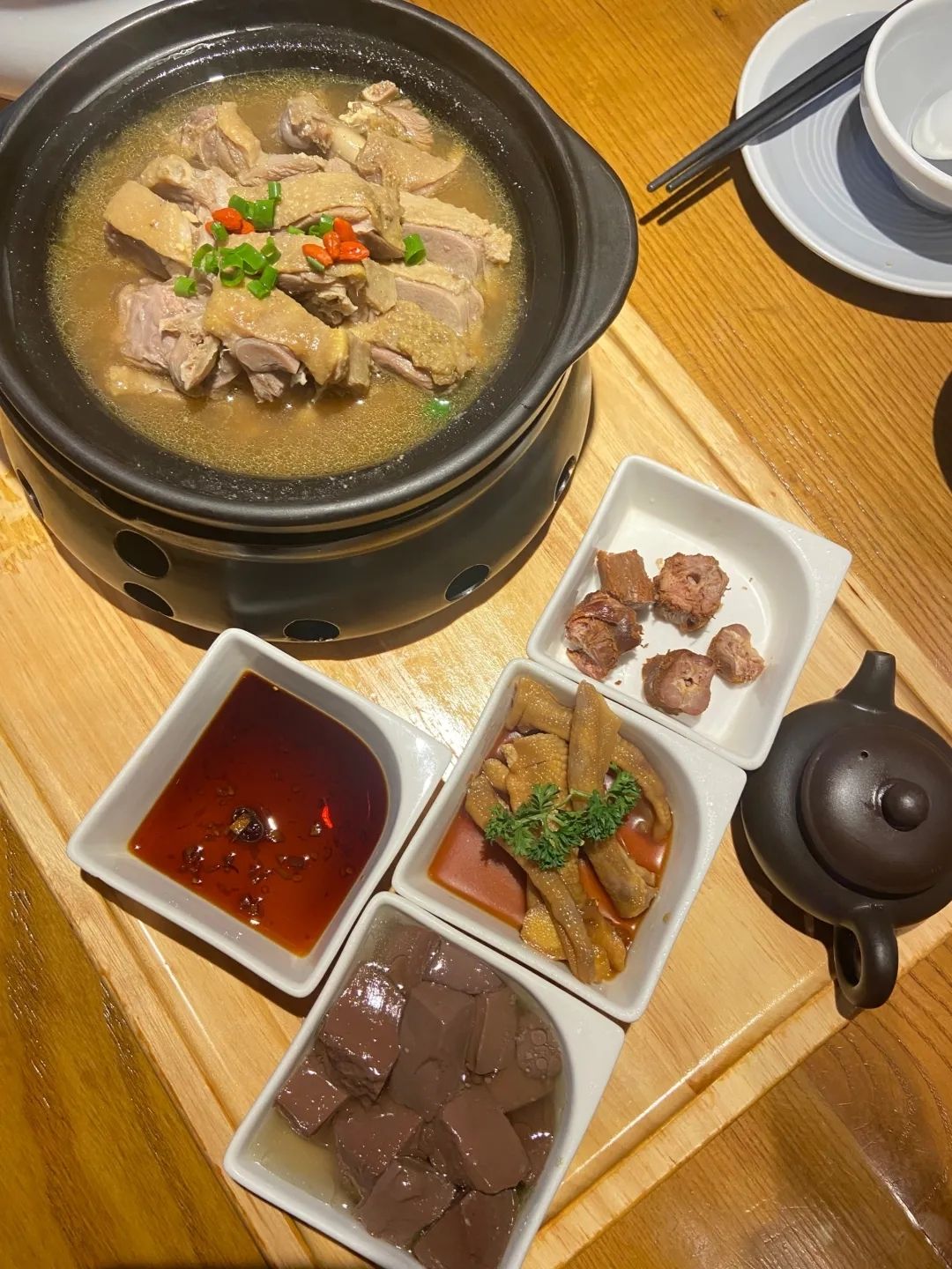四方桌(新佳洁广场店)