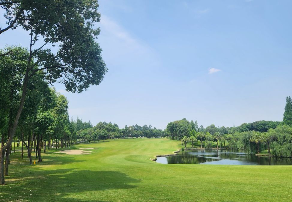 场地封面-牧马山高尔夫球场