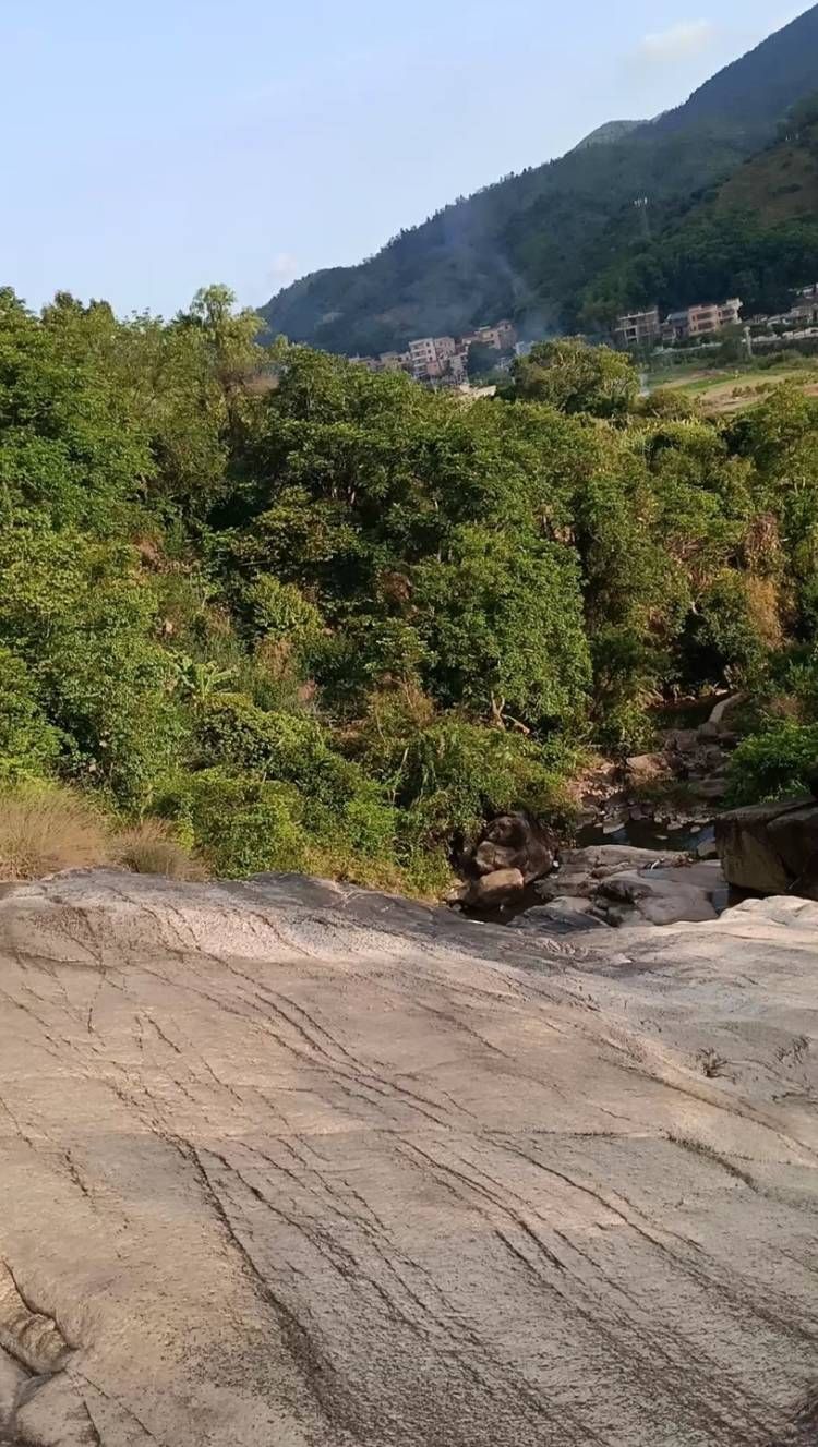 银潭飞瀑旅行图片 1