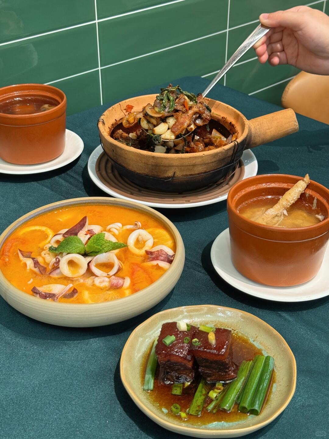 石岐佬中山菜馆(东区店)