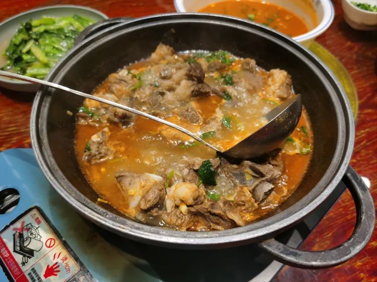 延安窑洞人家(嘉岭商务大厦店)