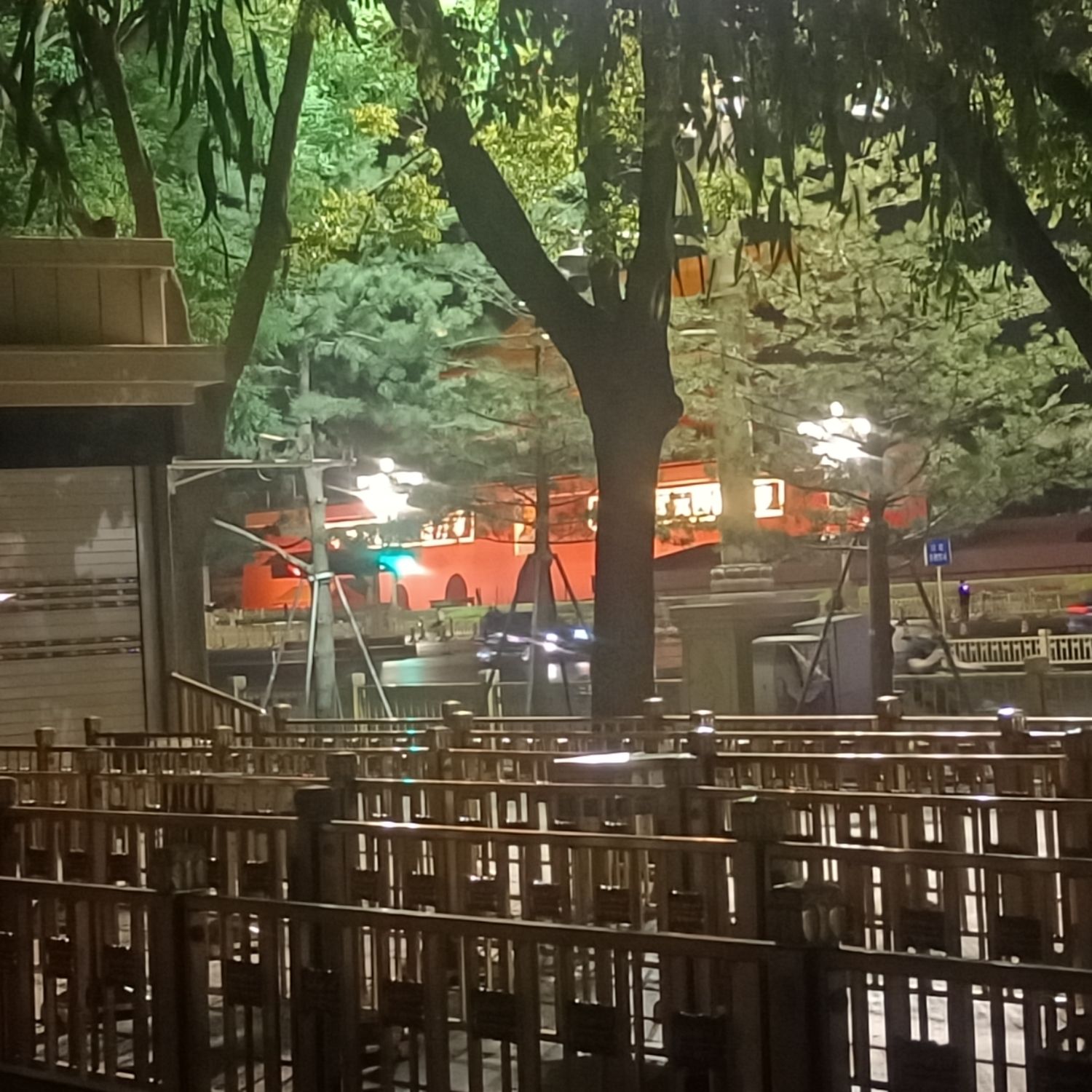 十三玲珑塔旅行图片 1