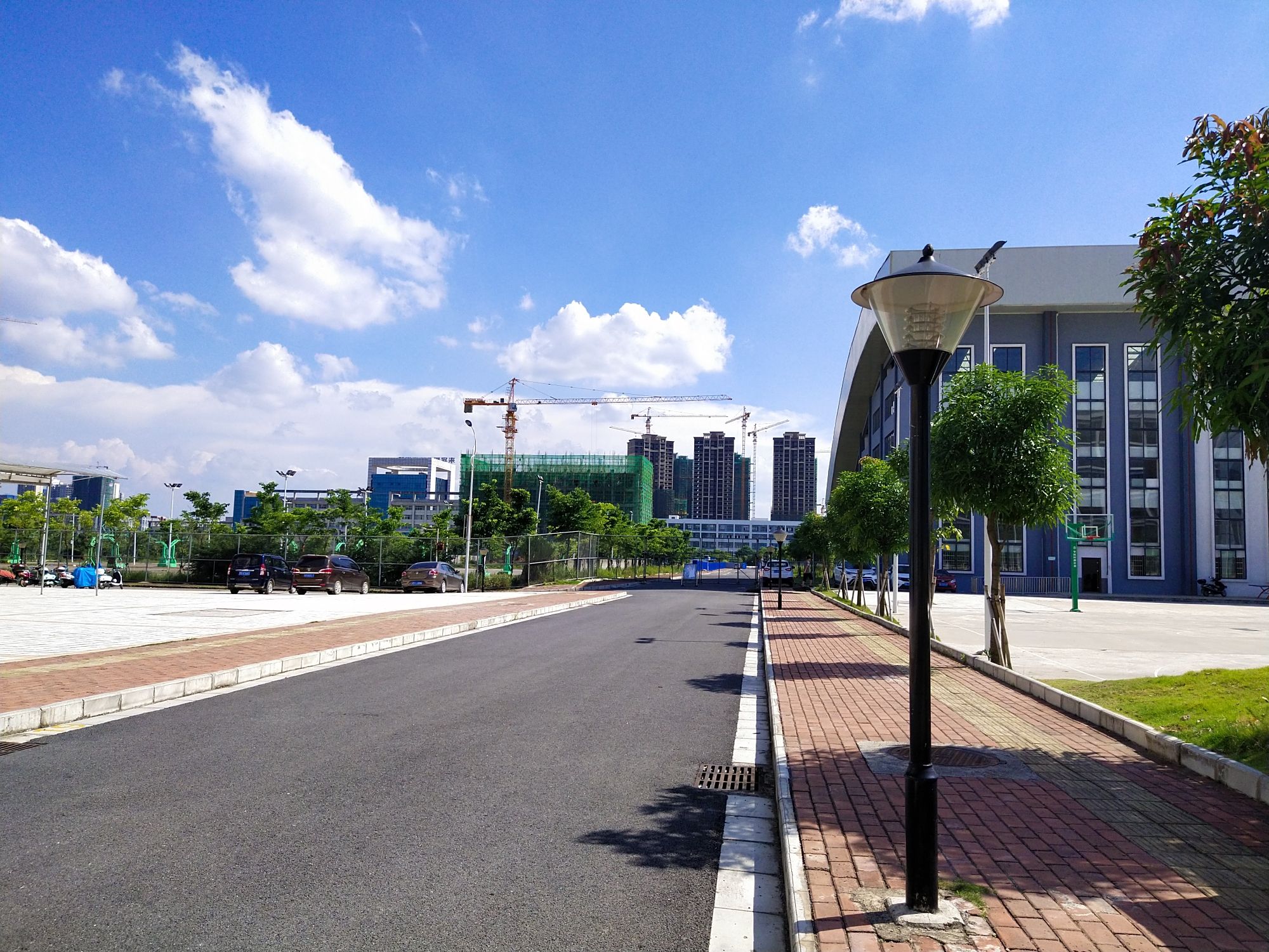 来宾市第四中学(新校区)