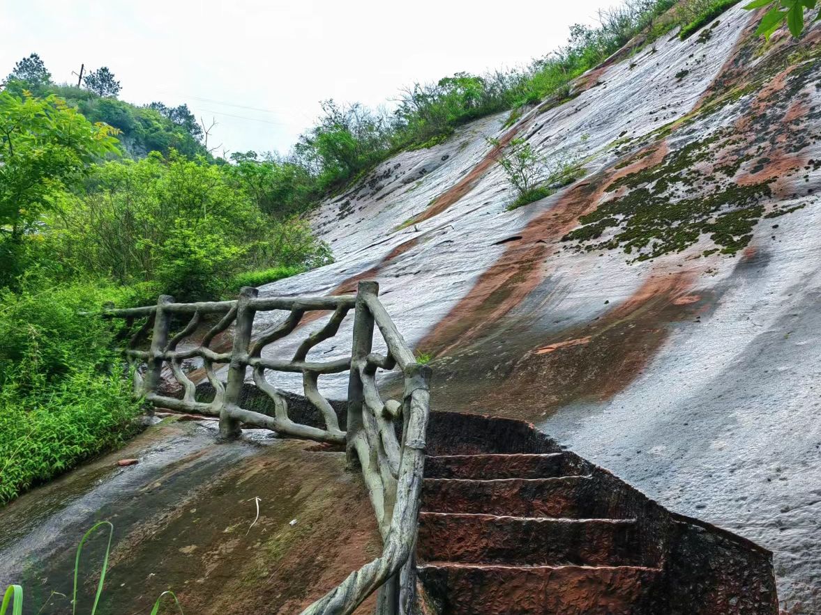 红岩岭景区旅行图片 3