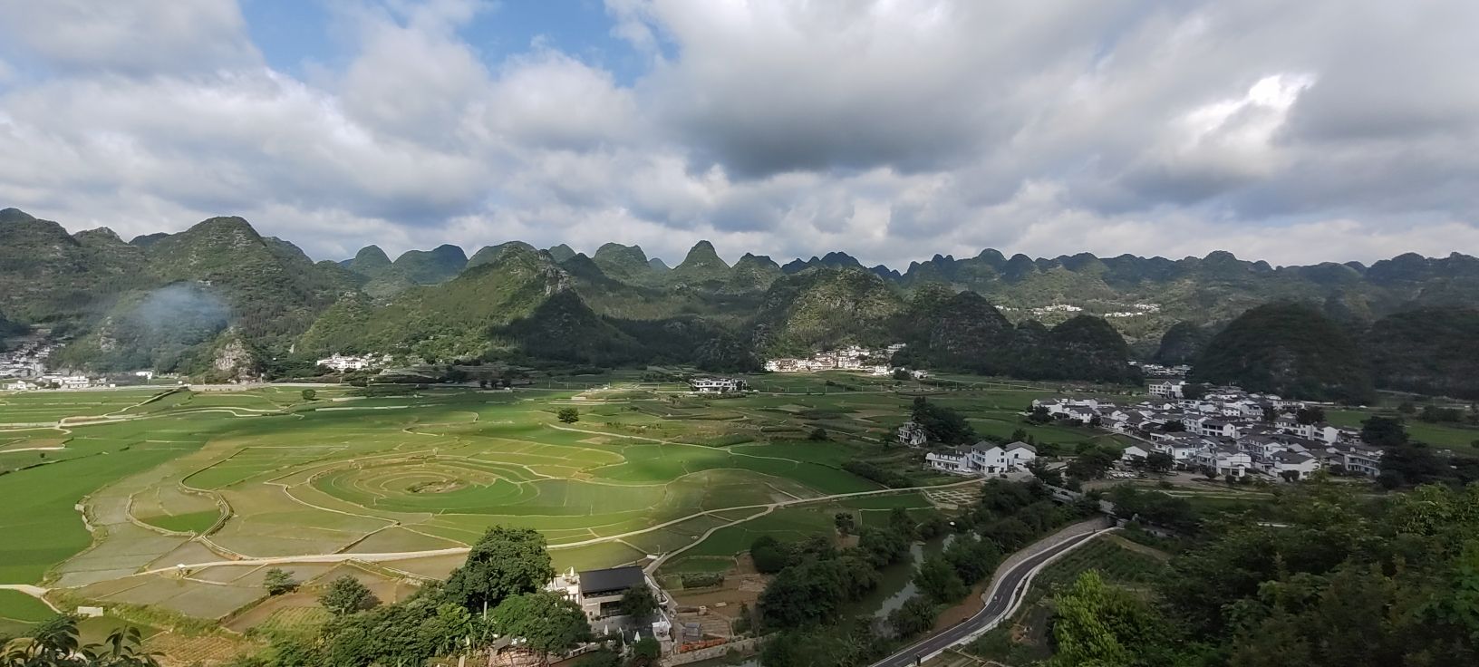 峰林布依景区