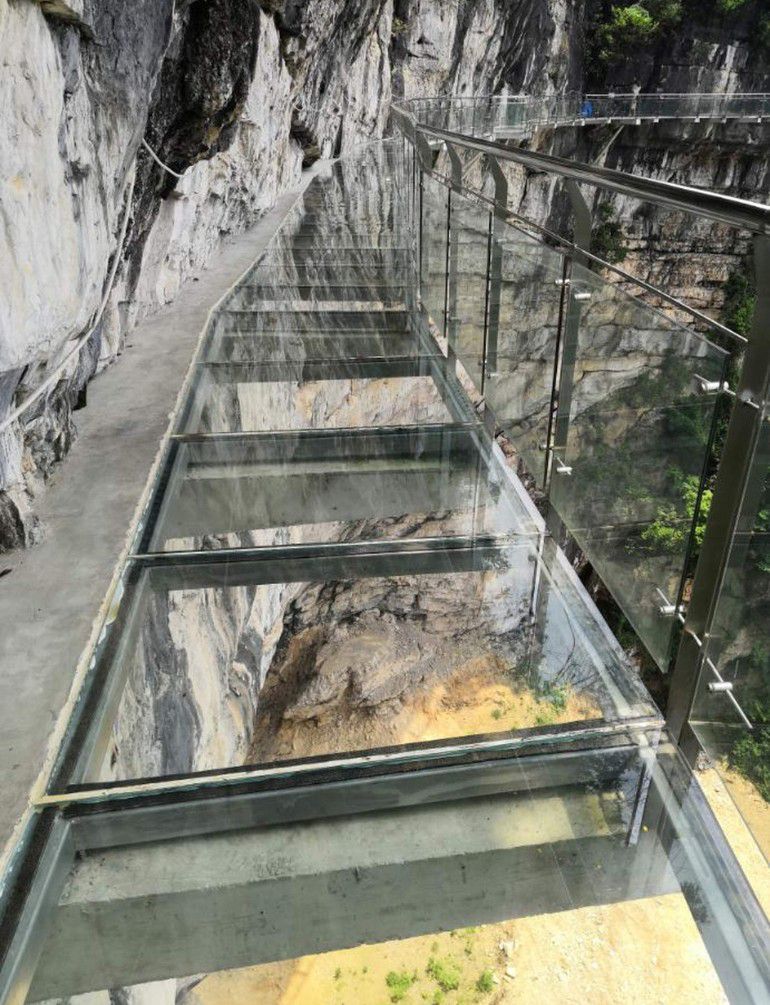 龙烈玻璃栈道景区旅行图片 2