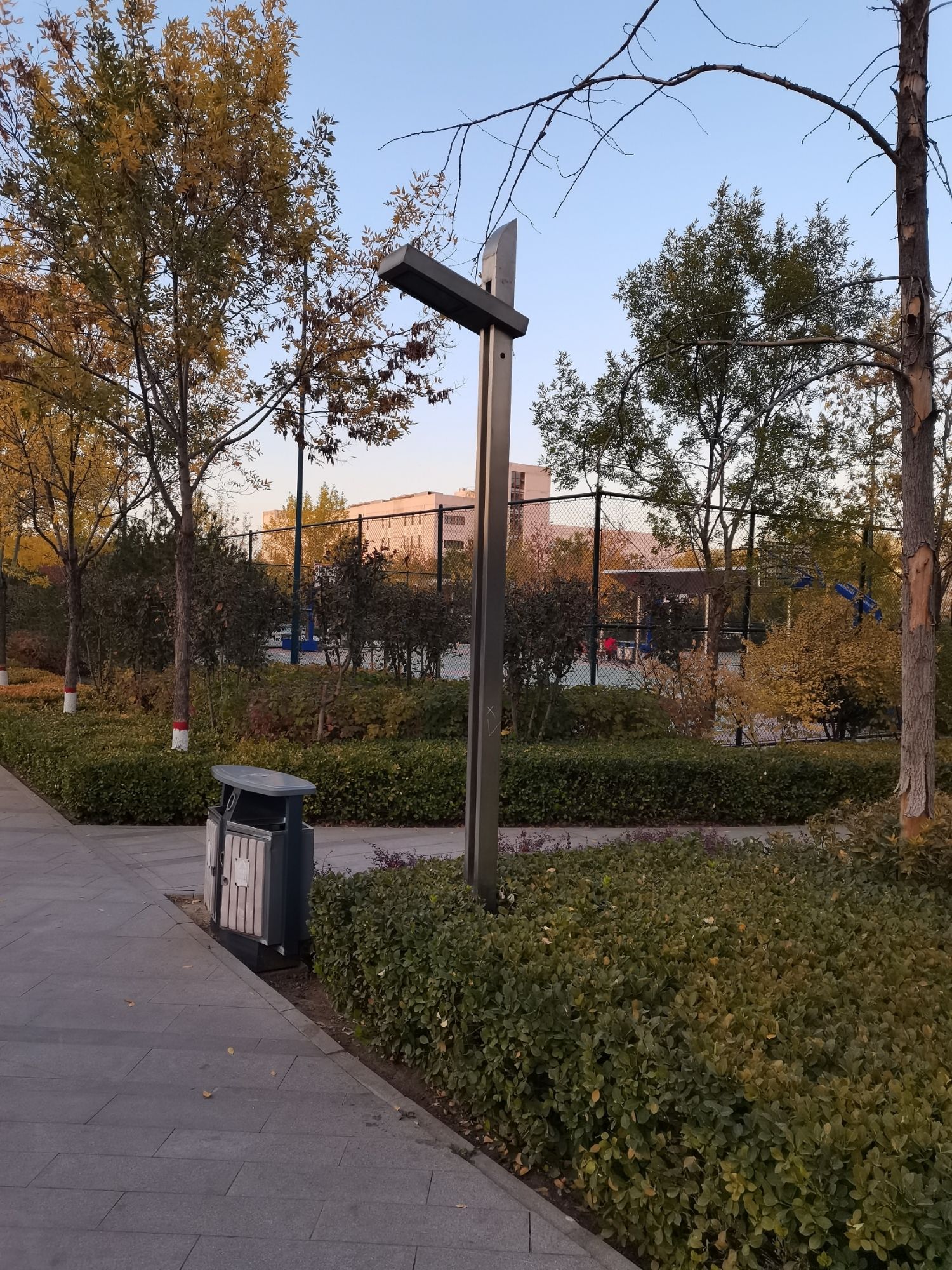 不锈钢产业园区绿地公园旅行图片 3