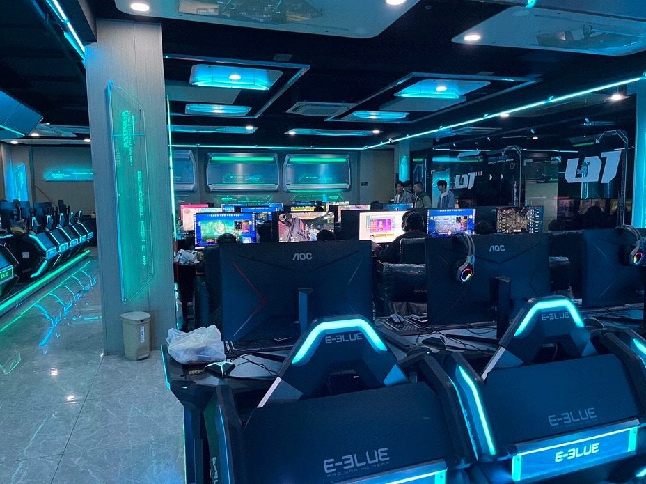 3天两夜主题电竞馆(汝州商业大厦店)