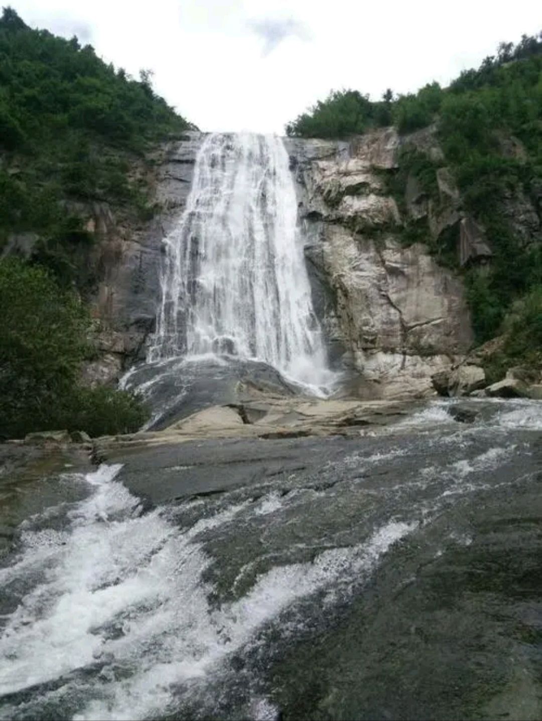 龙下瀑布旅行图片 3