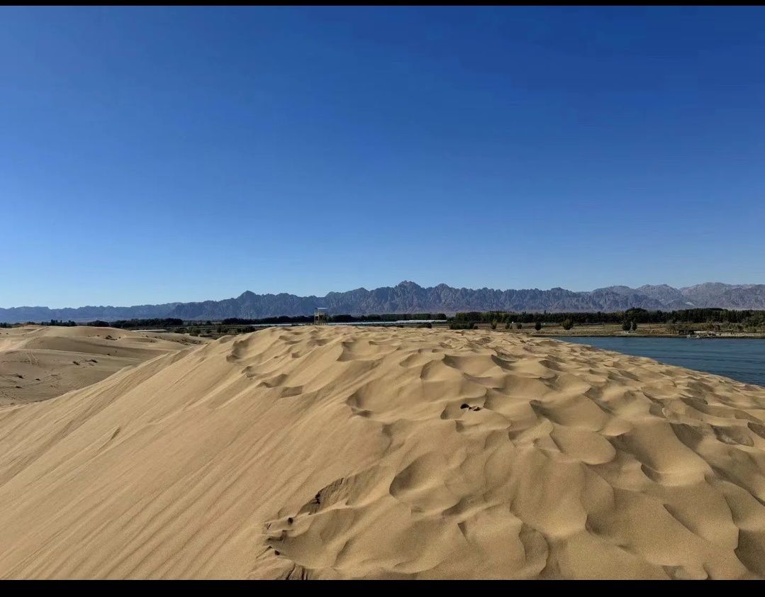 乌兰布和沙漠旅游区旅行图片 1