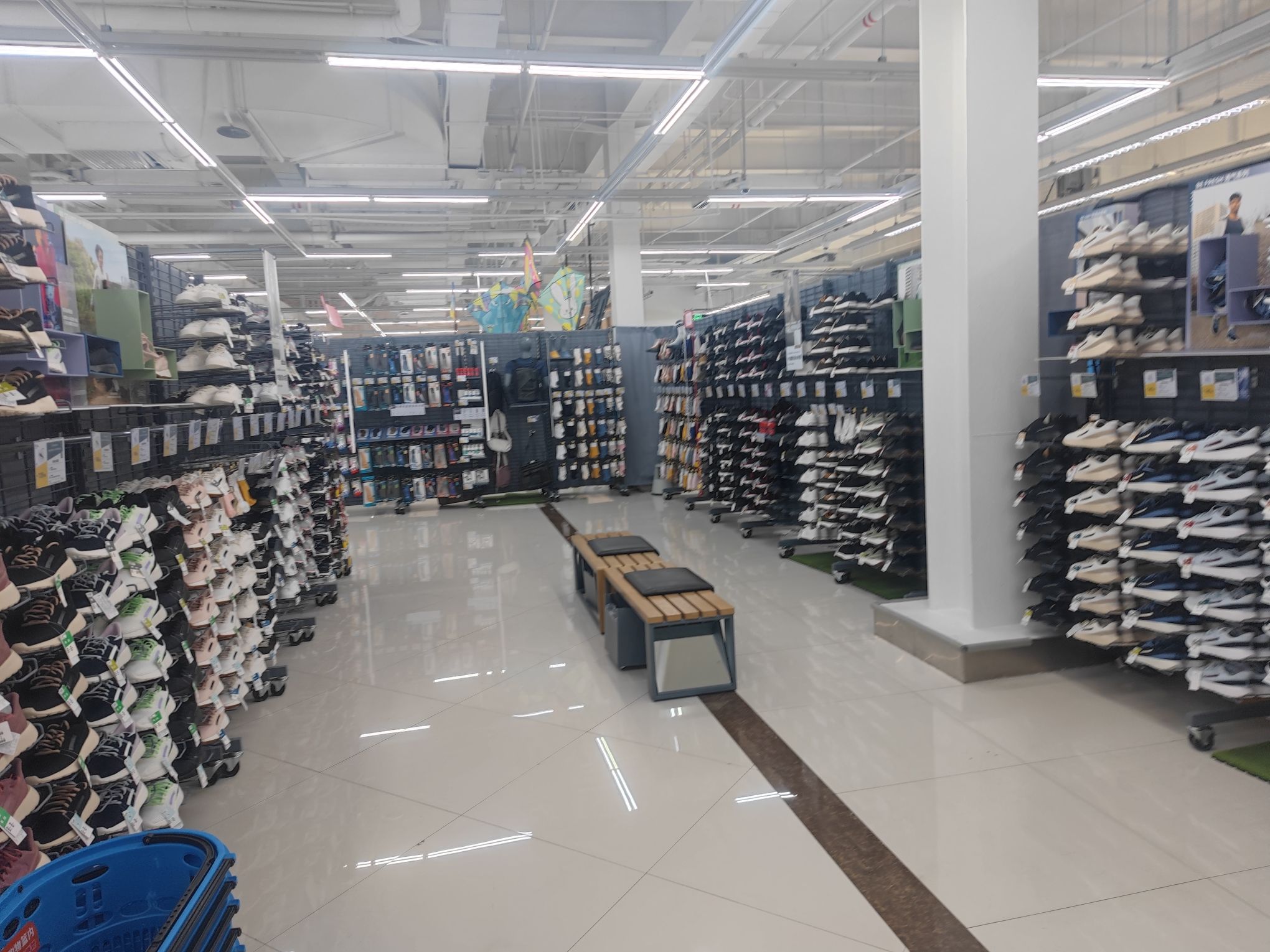 迪卡侬(北京中路店)