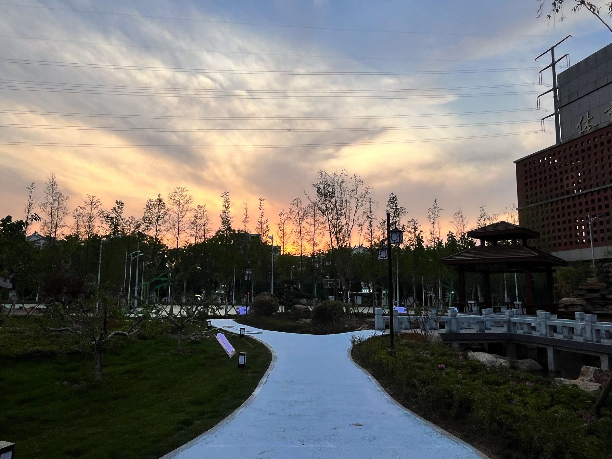青海湖路小学