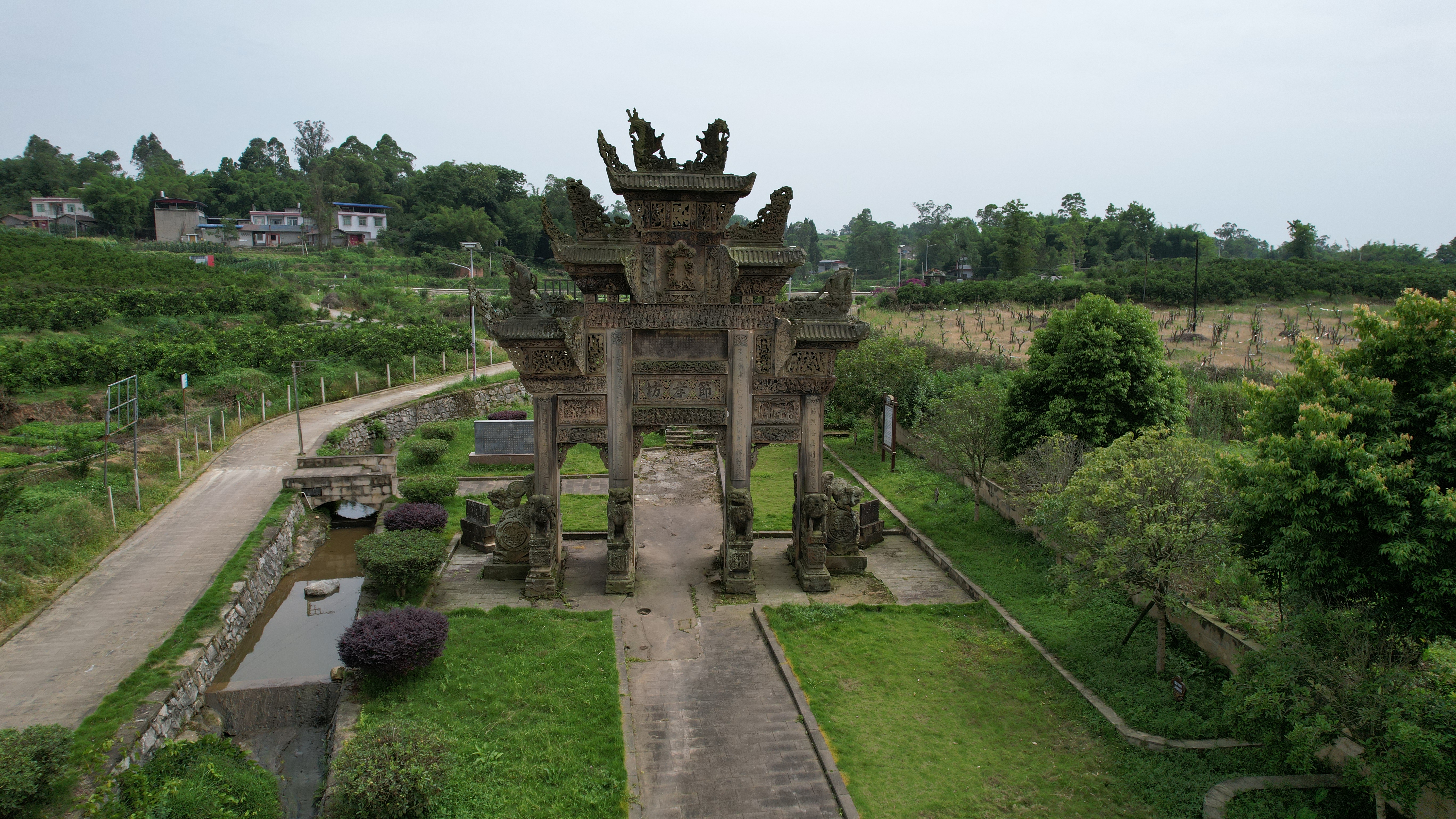 双堡牌坊旅行图片 2