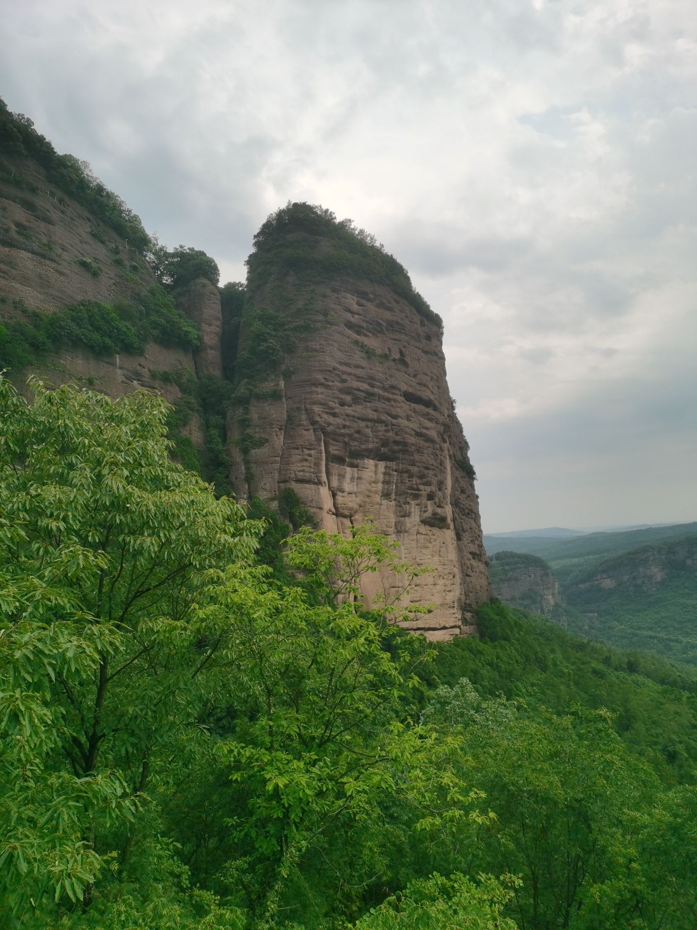 抱龙山观景台