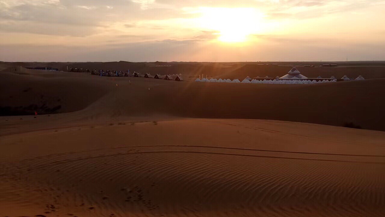 腾格里沙漠旅行图片 2