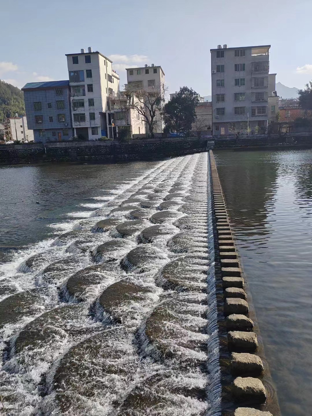 洋中古镇景区旅行图片 1