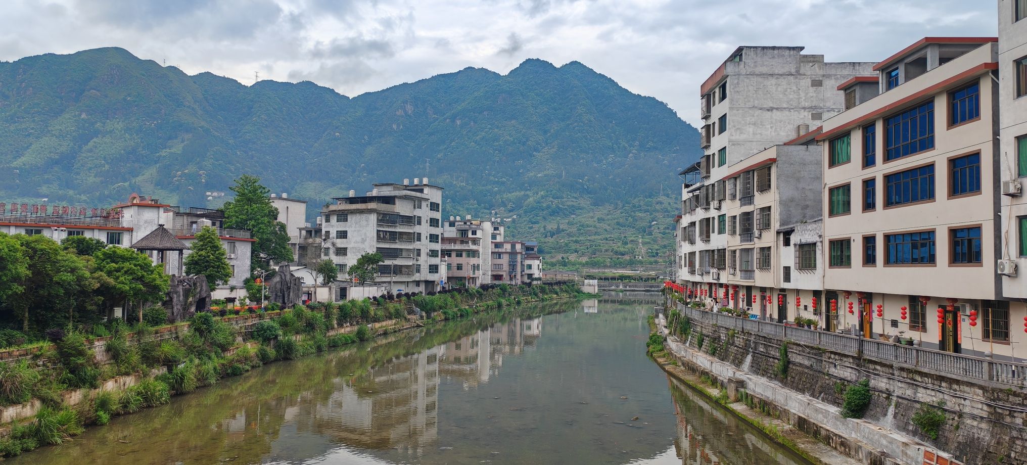 洋中古镇景区旅行图片 3