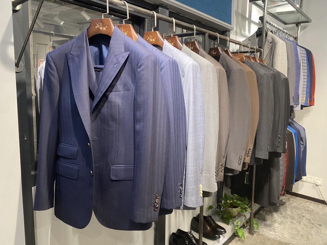 舜玺服饰高端定制展厅(南京江宁万达广场店)