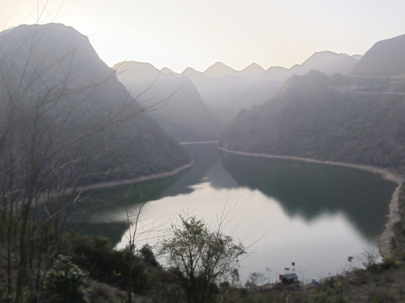 乐业县天鹅湖景区旅行图片 1