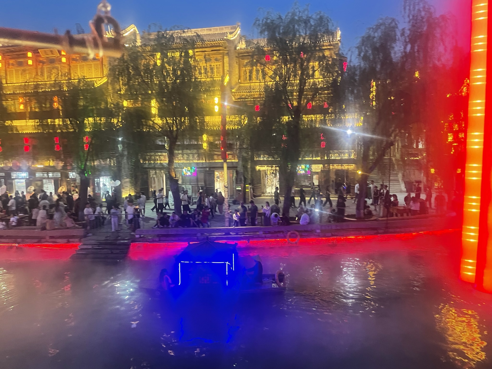 龙泉古镇·戏剧幻城旅行图片 1