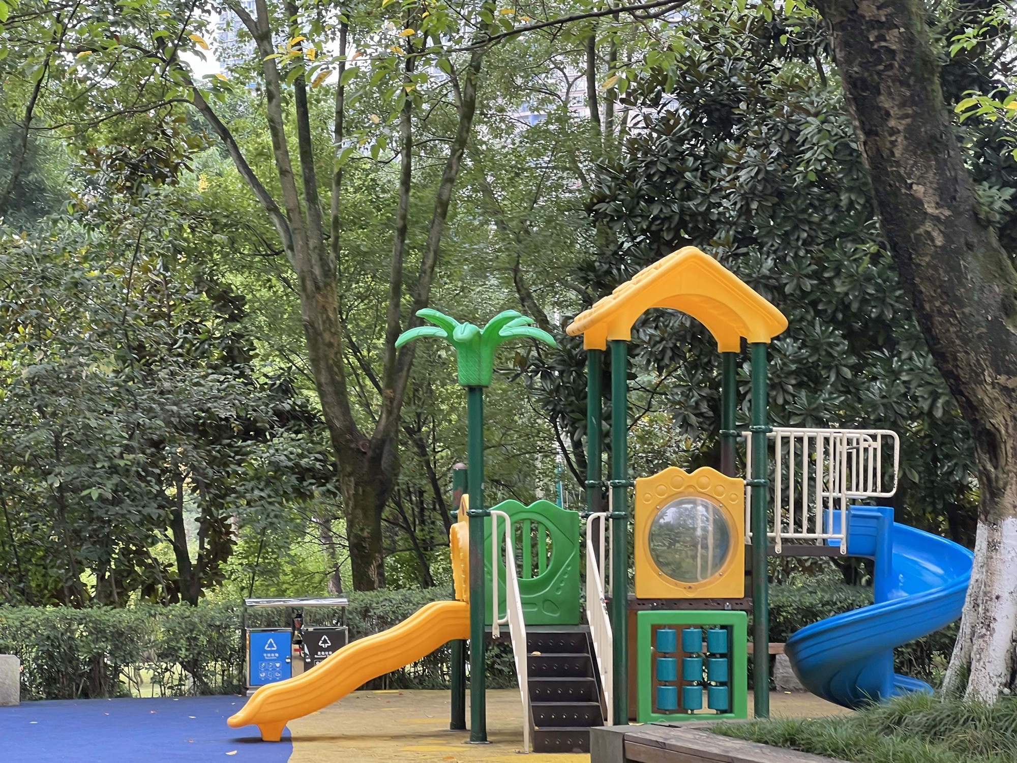 场地封面-渝北龙头寺公园-儿童乐园