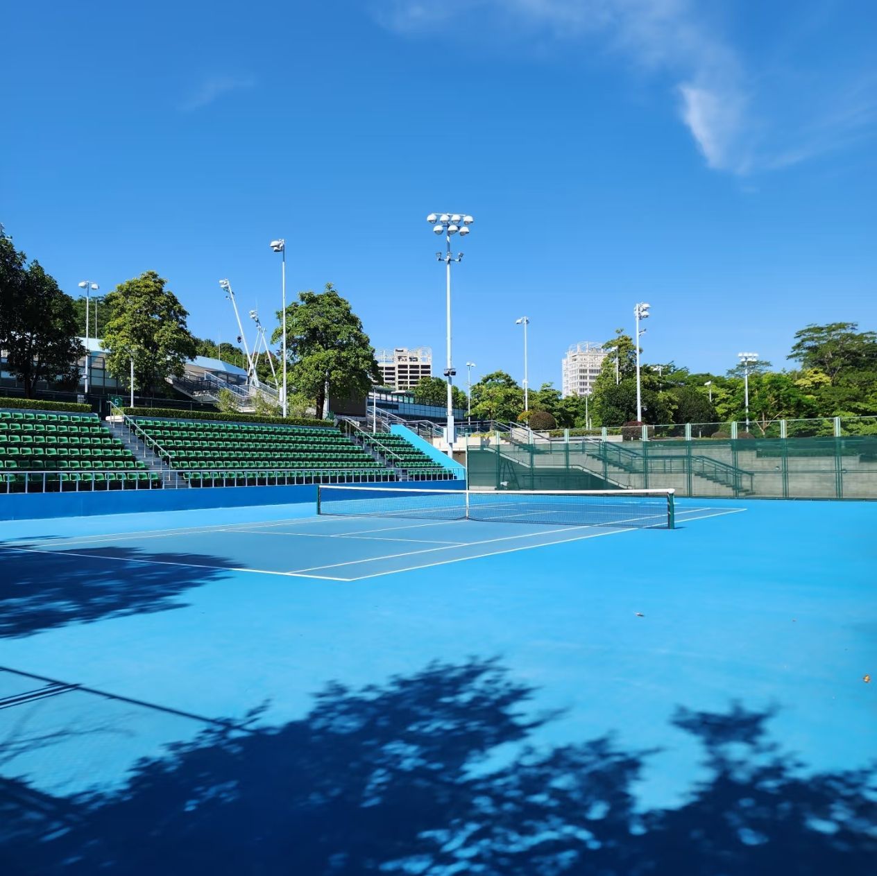 场地封面-广州开发区国际网球学校中心球场