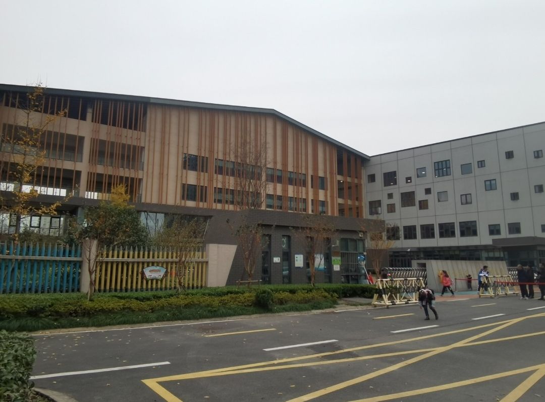 湖州市月河小学教育集团(湖东校区)