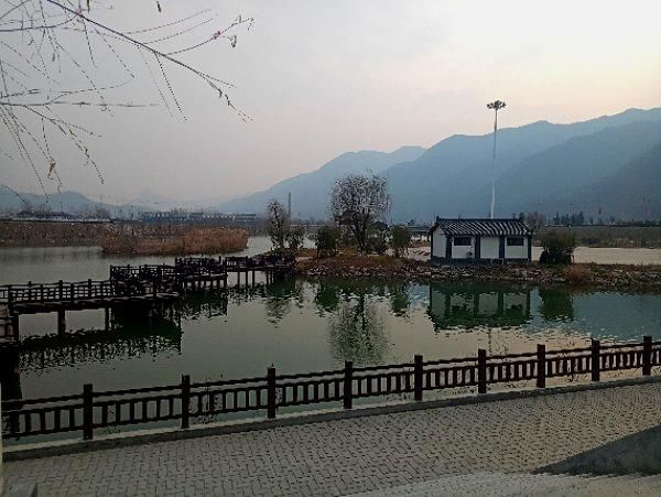 潭头镇中心人工湖旅行图片 2