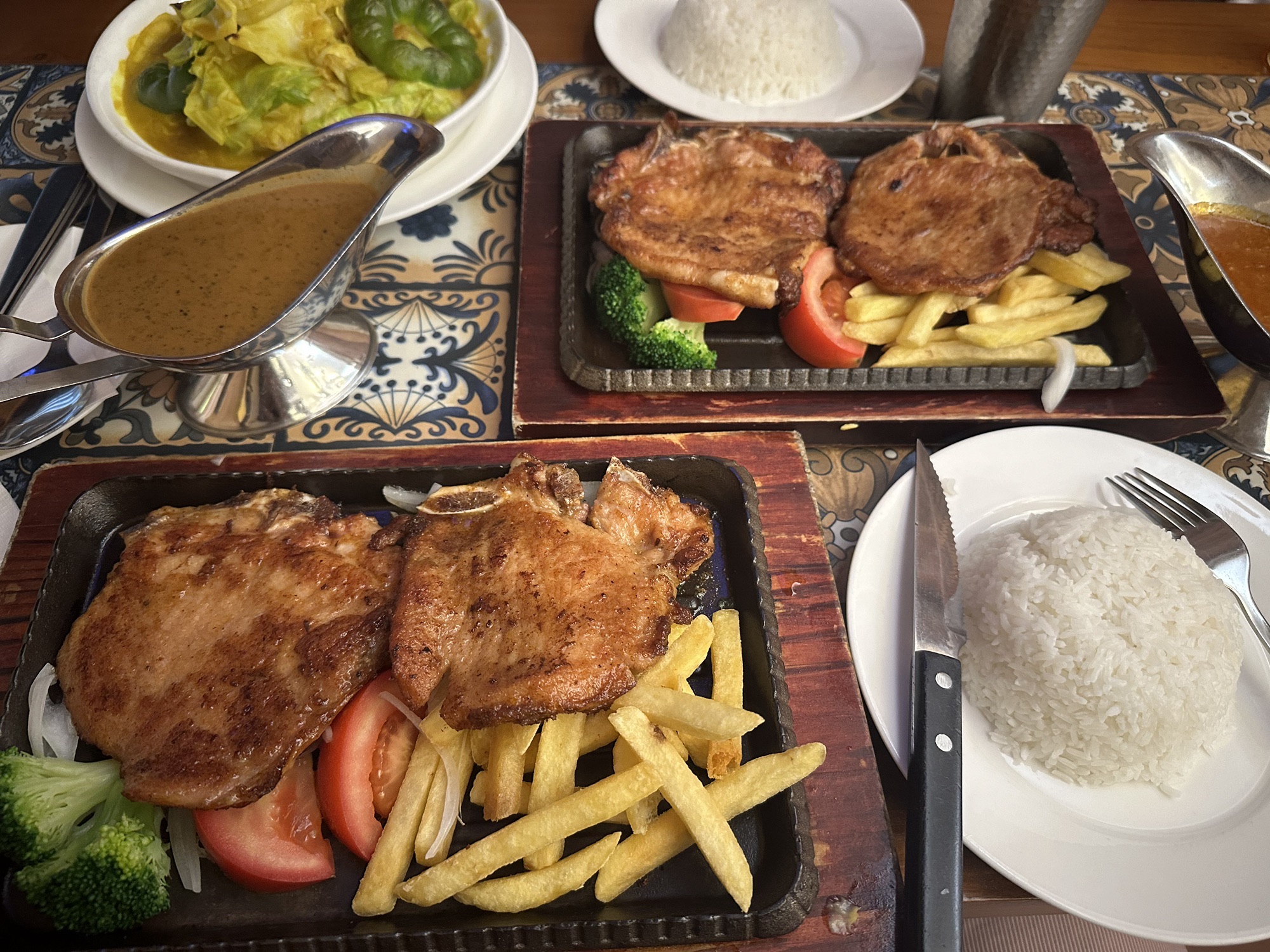 金福龙葡式牛扒茶餐厅