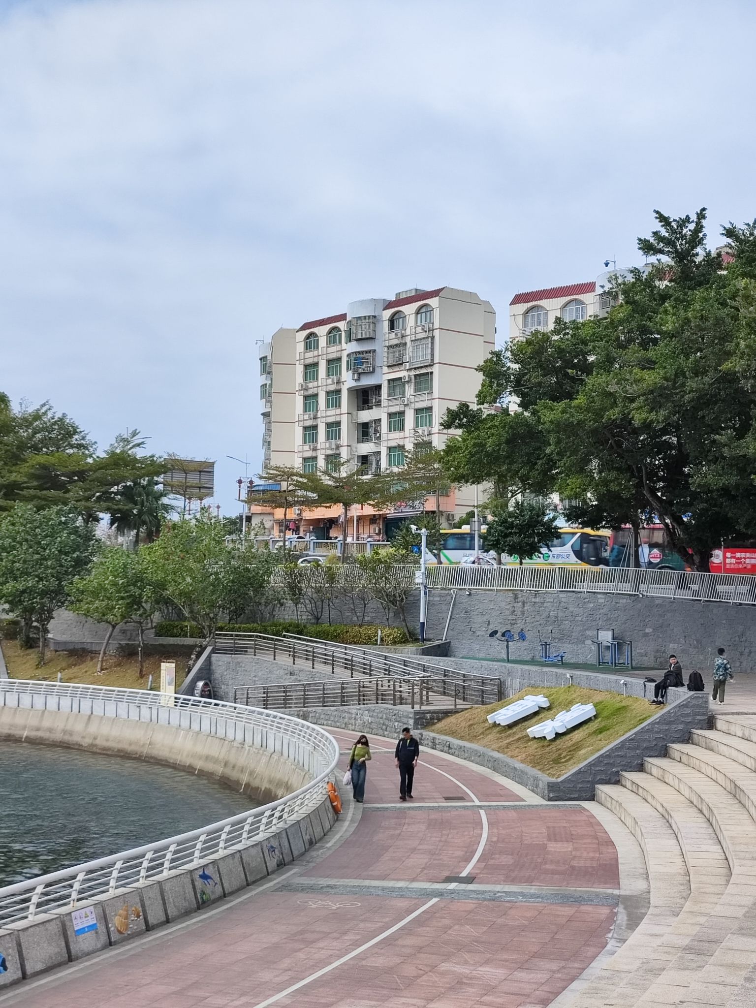 南澳广场-月亮湾广场旅行图片 1