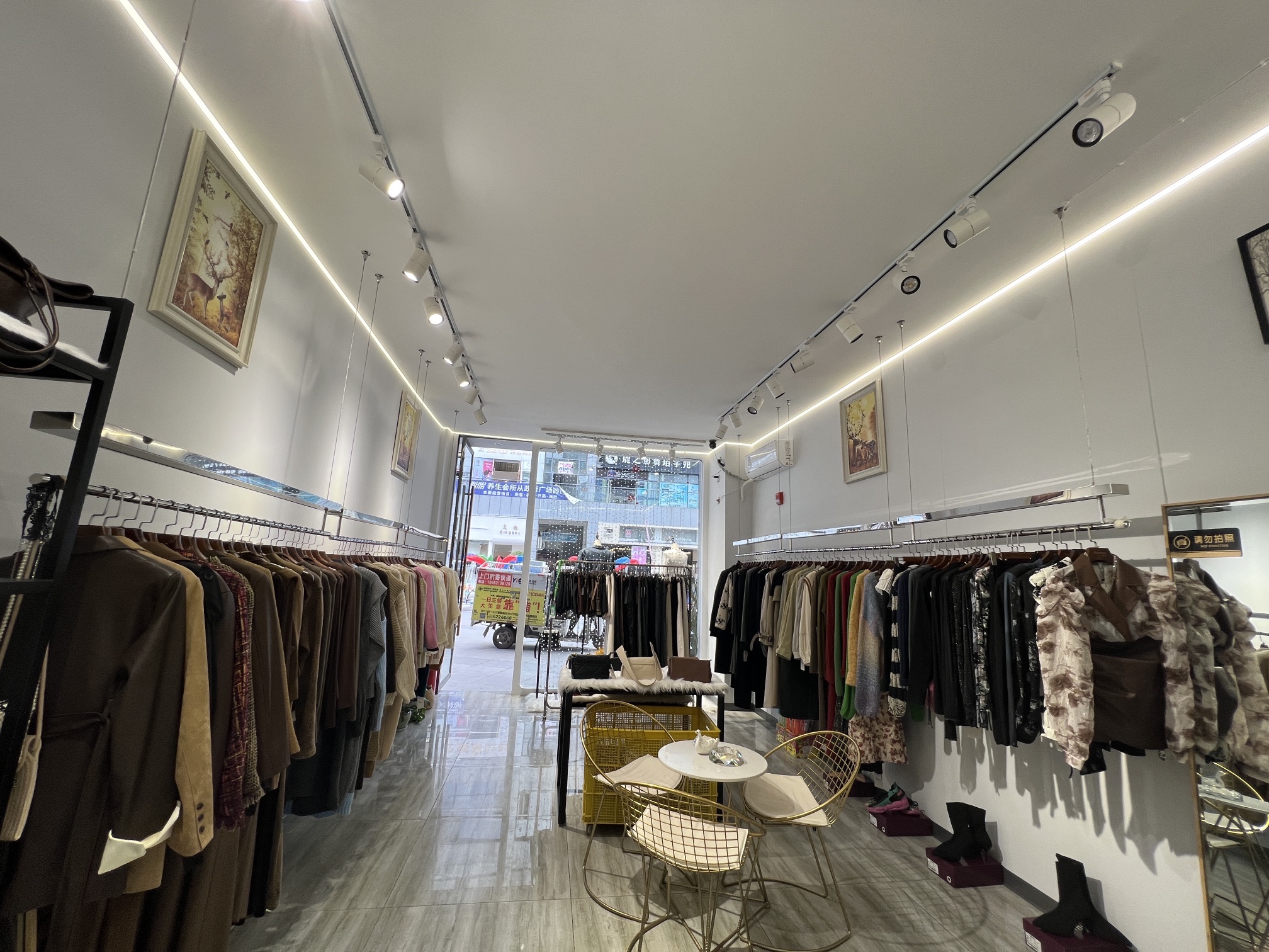 Queen女王(资中县五馆汇金天地店)