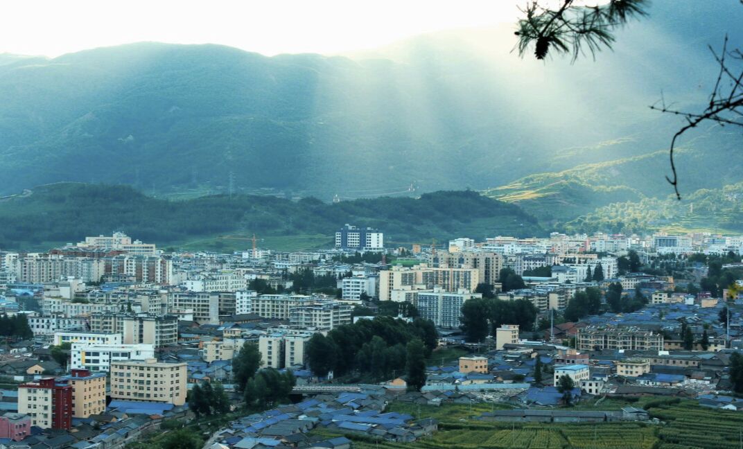 昭觉县火把广场旅行图片 3