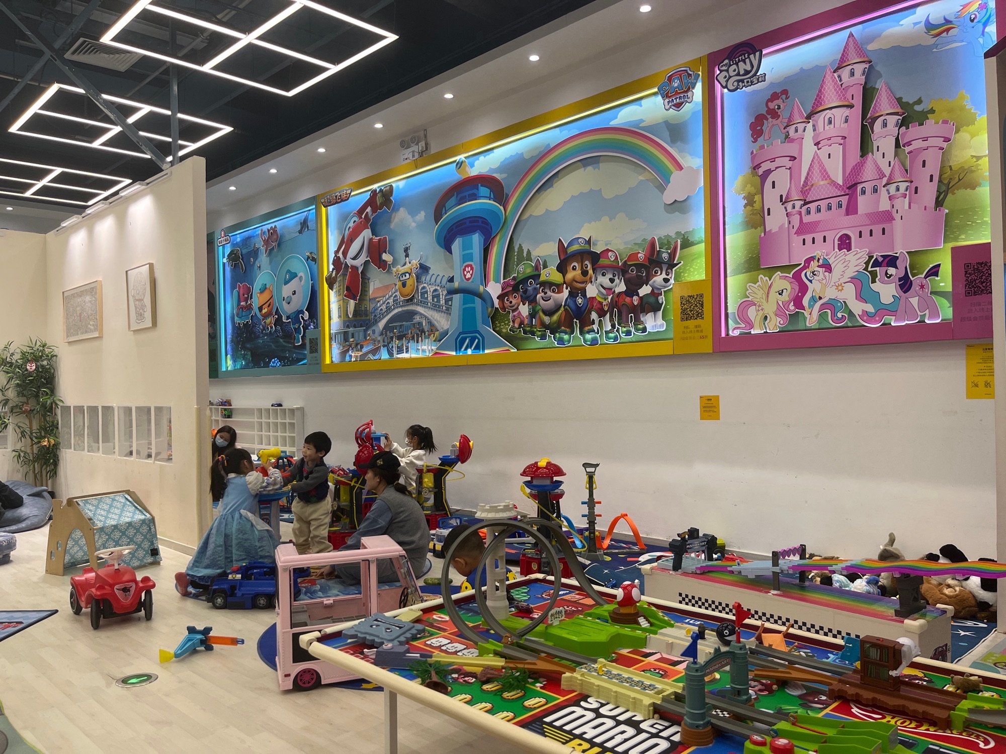 玩具和朋友们(北京荟聚购物中心店)