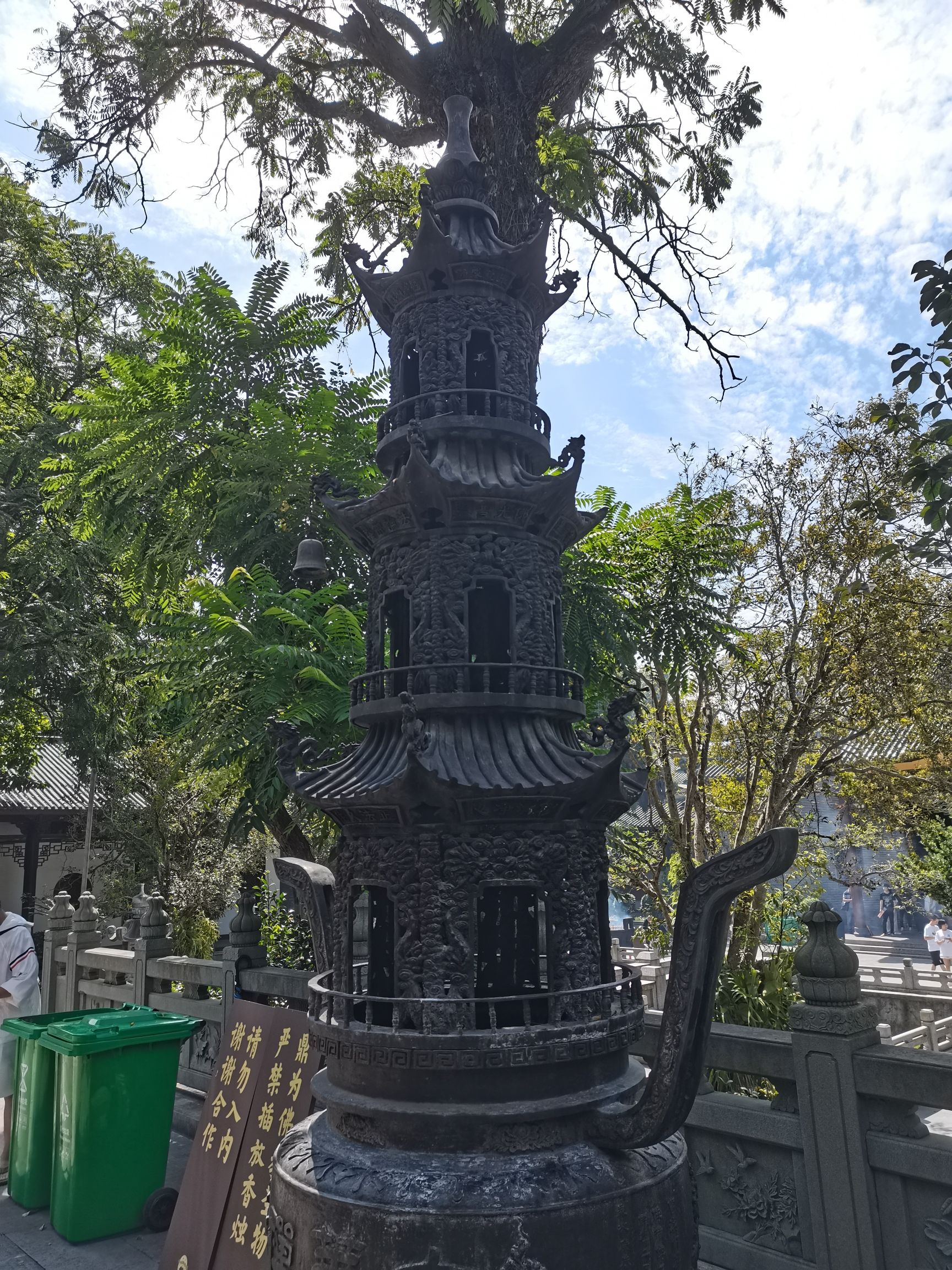 大雄宝殿实景照片
