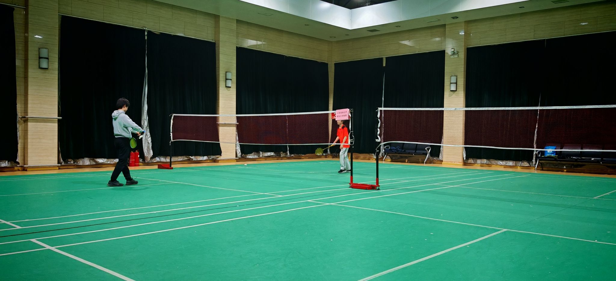 场地封面-银泉大厦羽毛球馆