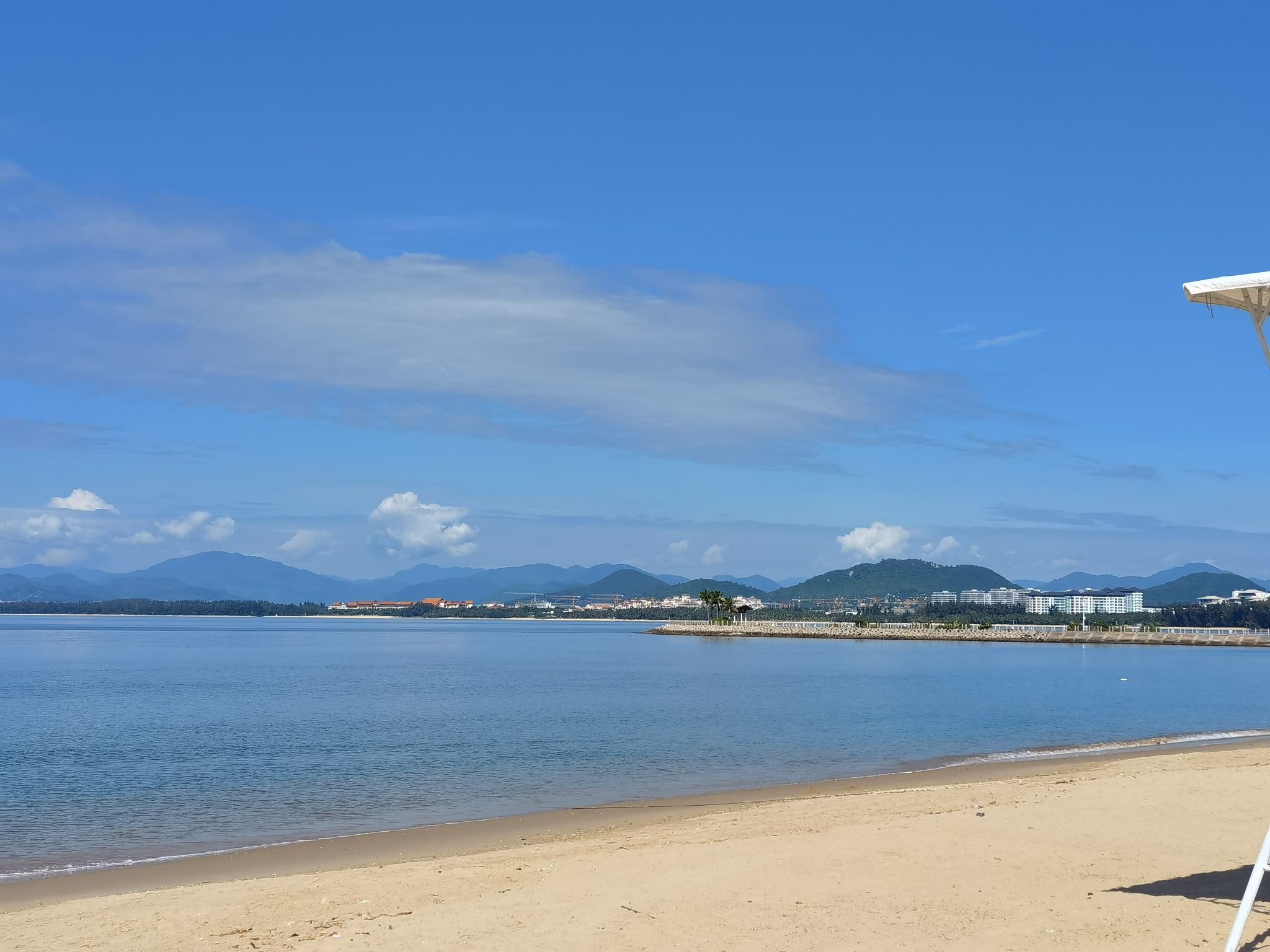 角头湾浴浪听海沙滩