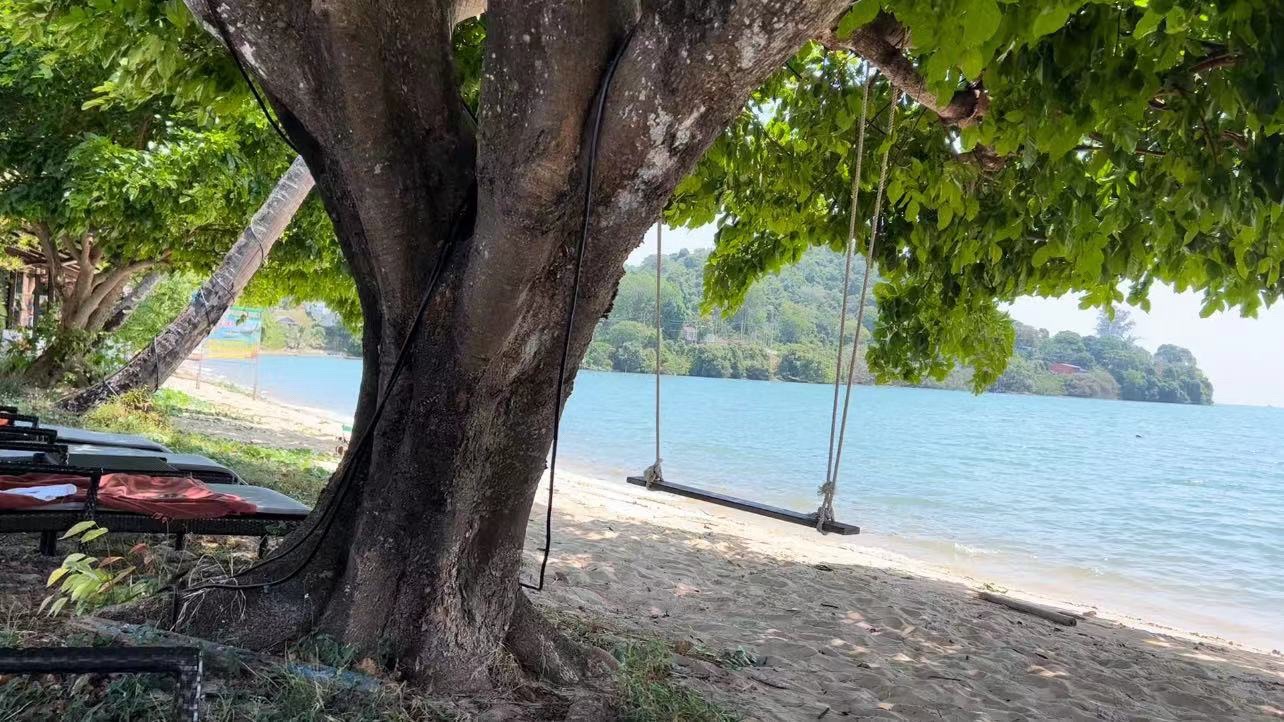 角头湾浴浪听海沙滩旅行图片 1