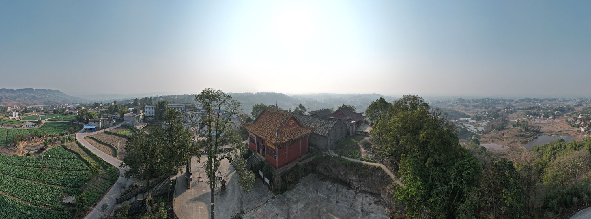 龙顶山寺庙