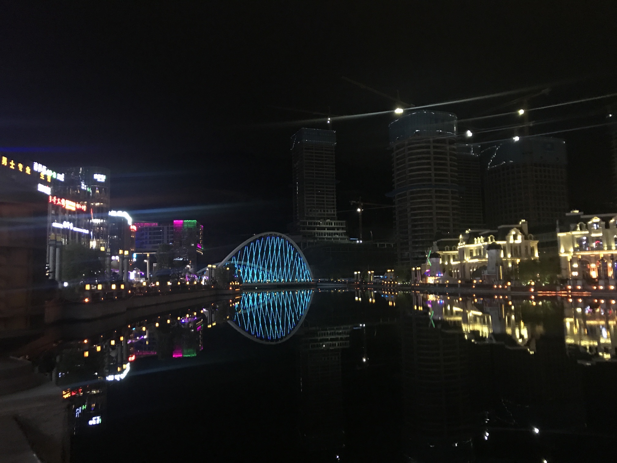 半岛喷泉广场旅行图片 1