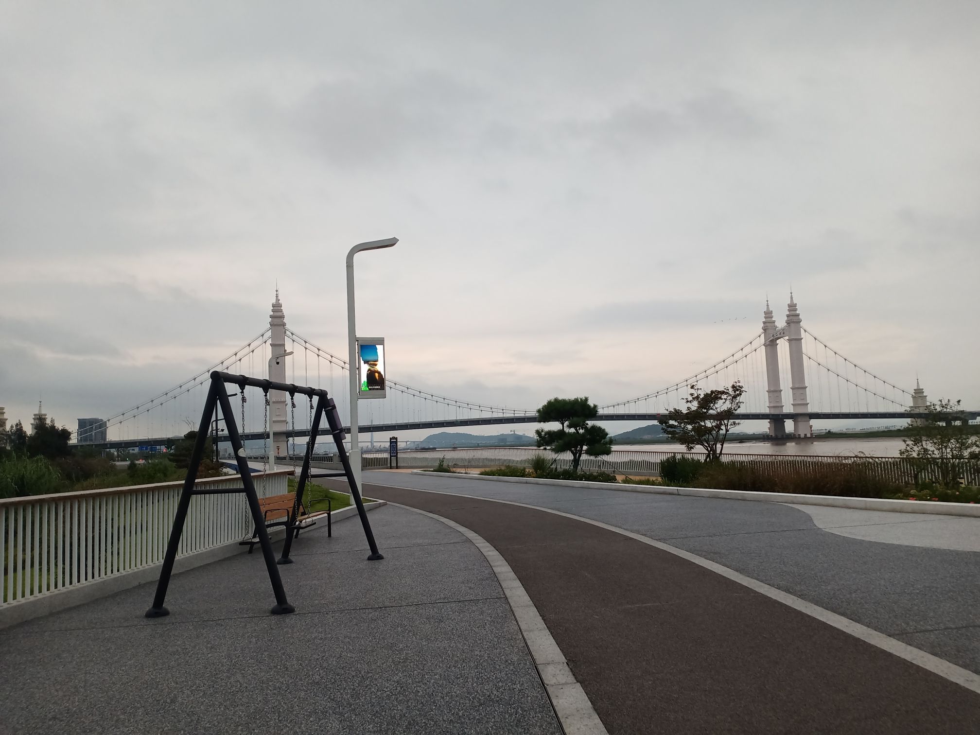 桥畔公园旅行图片 3