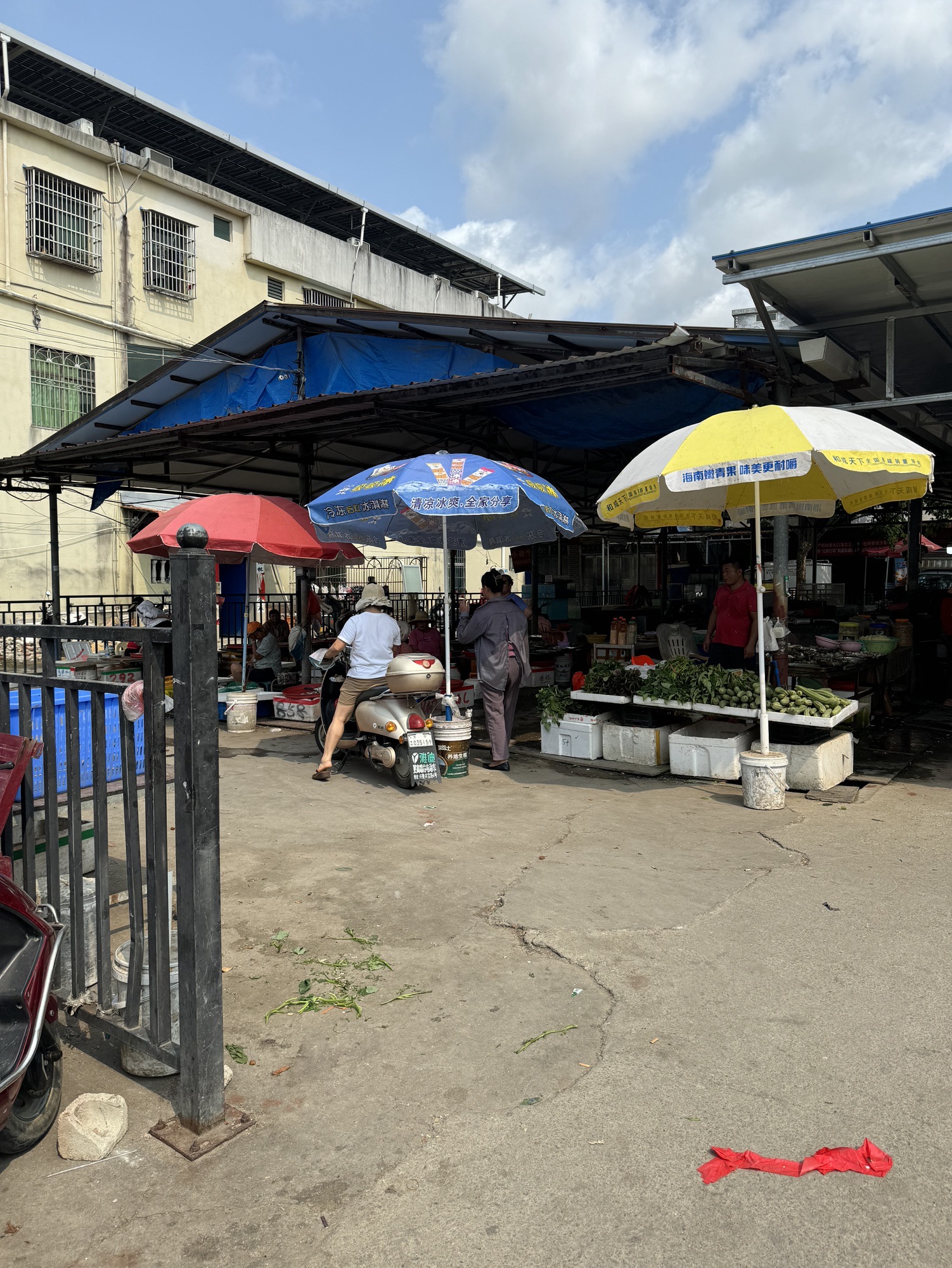 石梅农贸市场