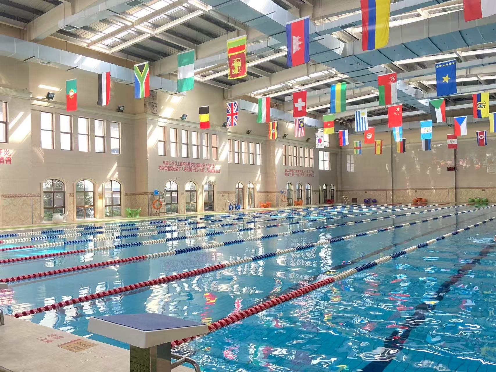 新恒基翡翠城恒温游泳馆