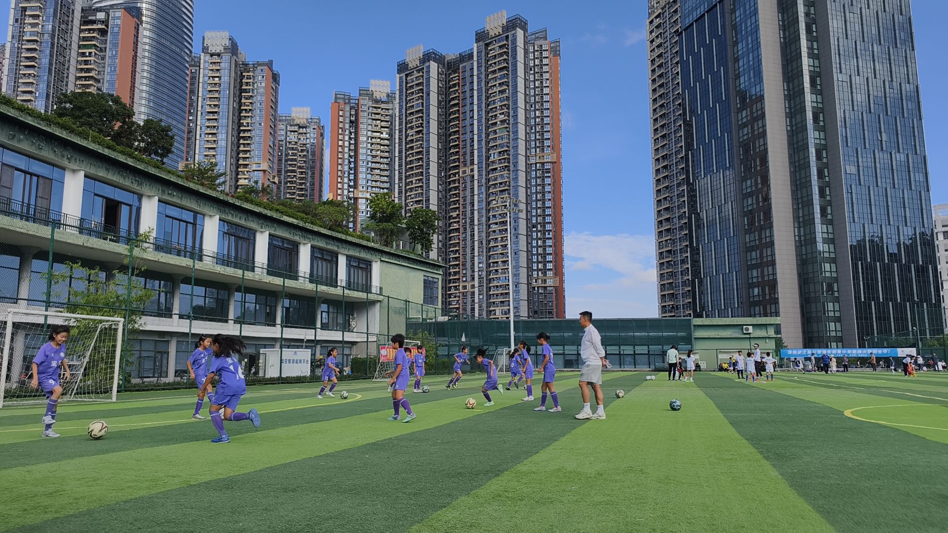 场地封面-星动力足球场(坂田店)