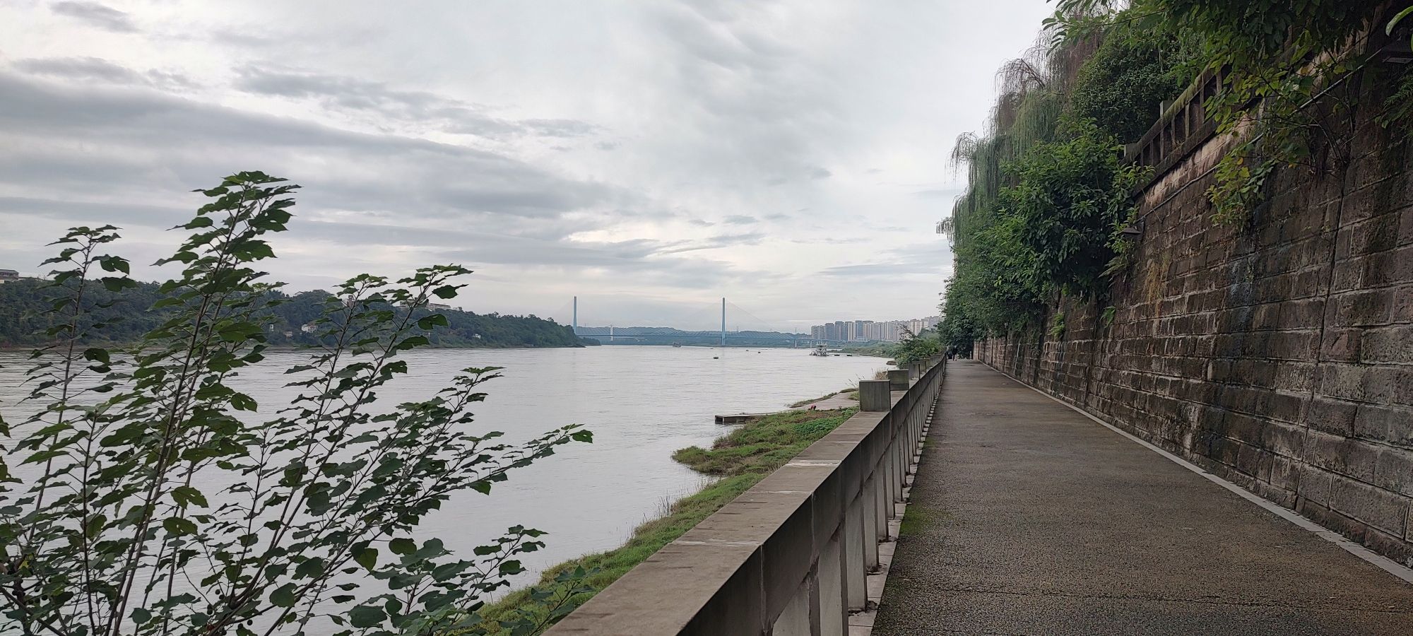 万里长江第一滩旅行图片 2