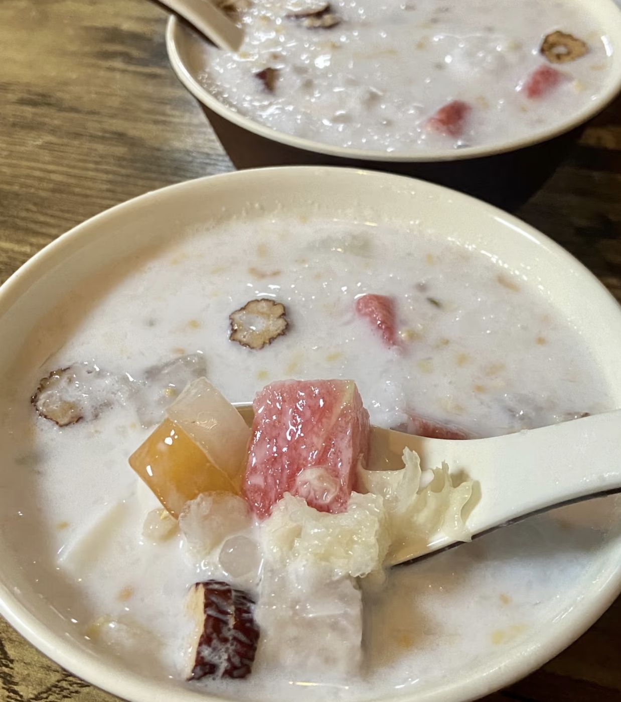 周记清补凉(定安店)