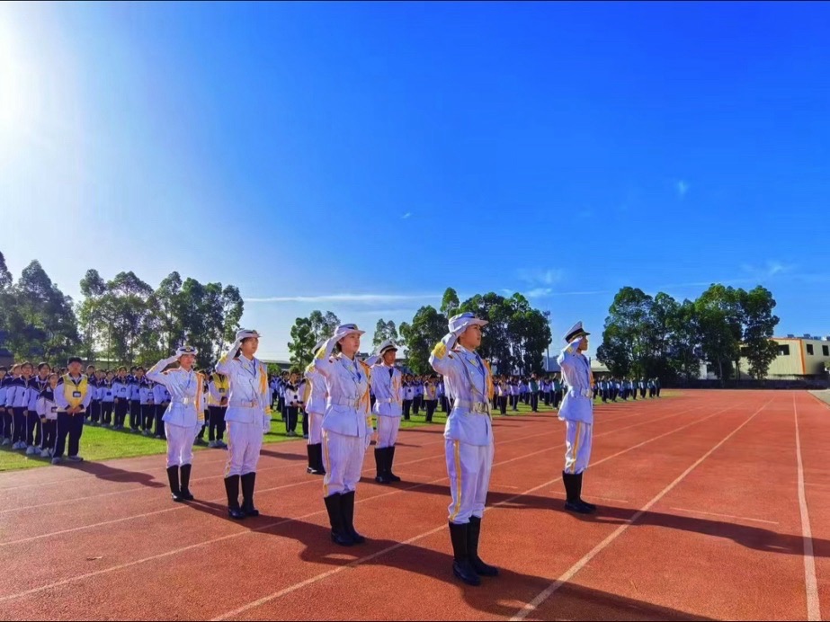 揭阳市揭东区光正实验学校