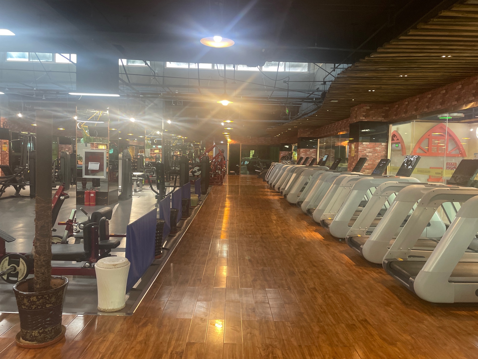 申鑫健身(金鼎国贸店)