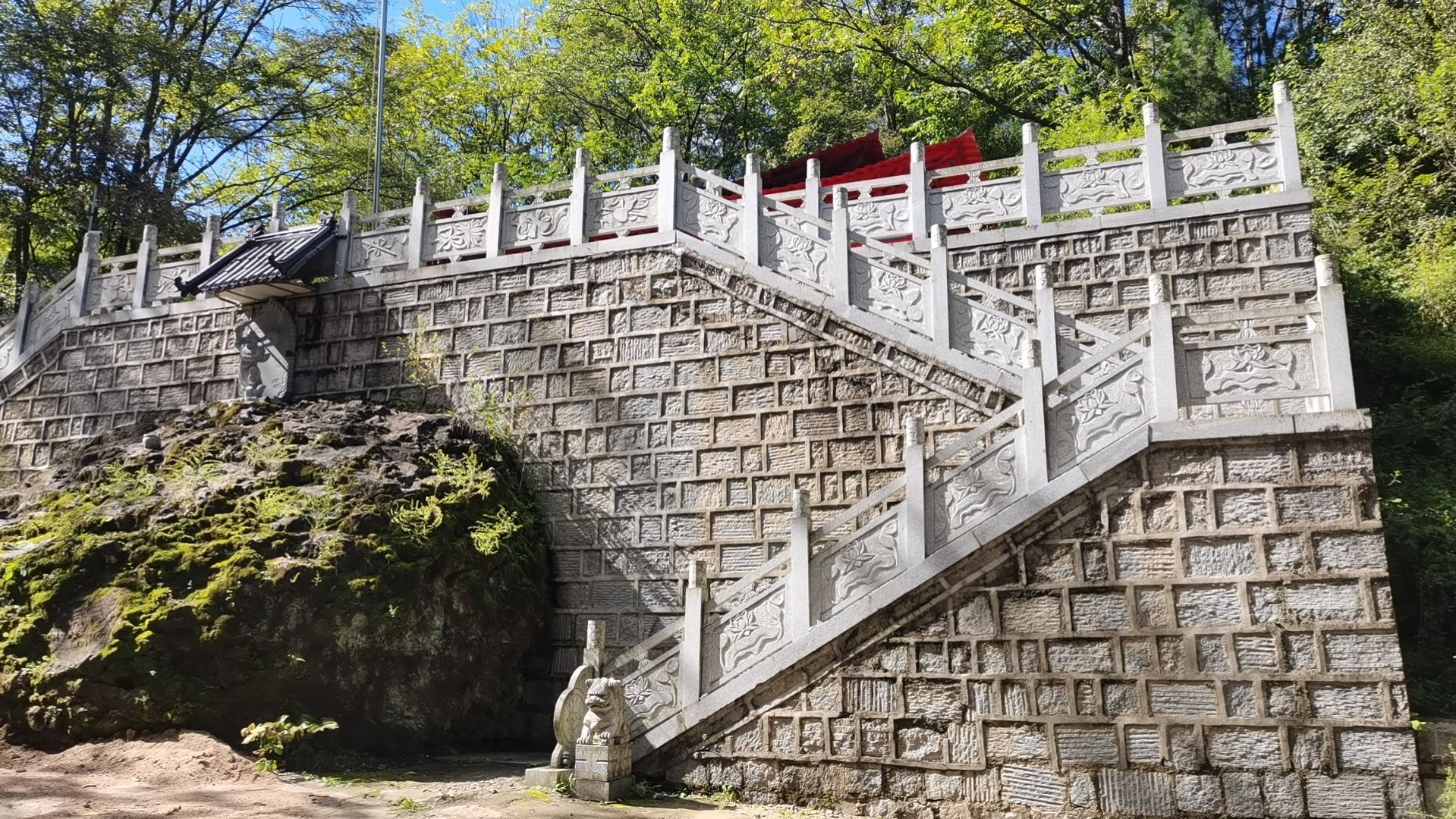 洞悬山龙华观旅行图片 3