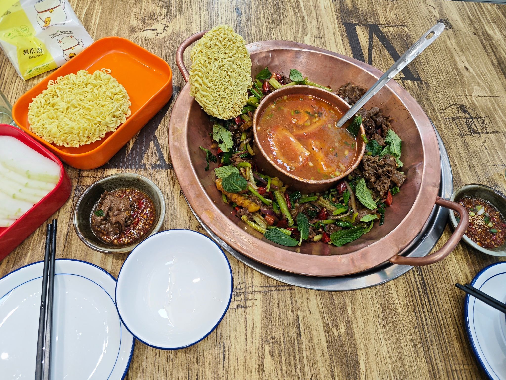 尝飨徕正宗铺前糟粕醋火锅