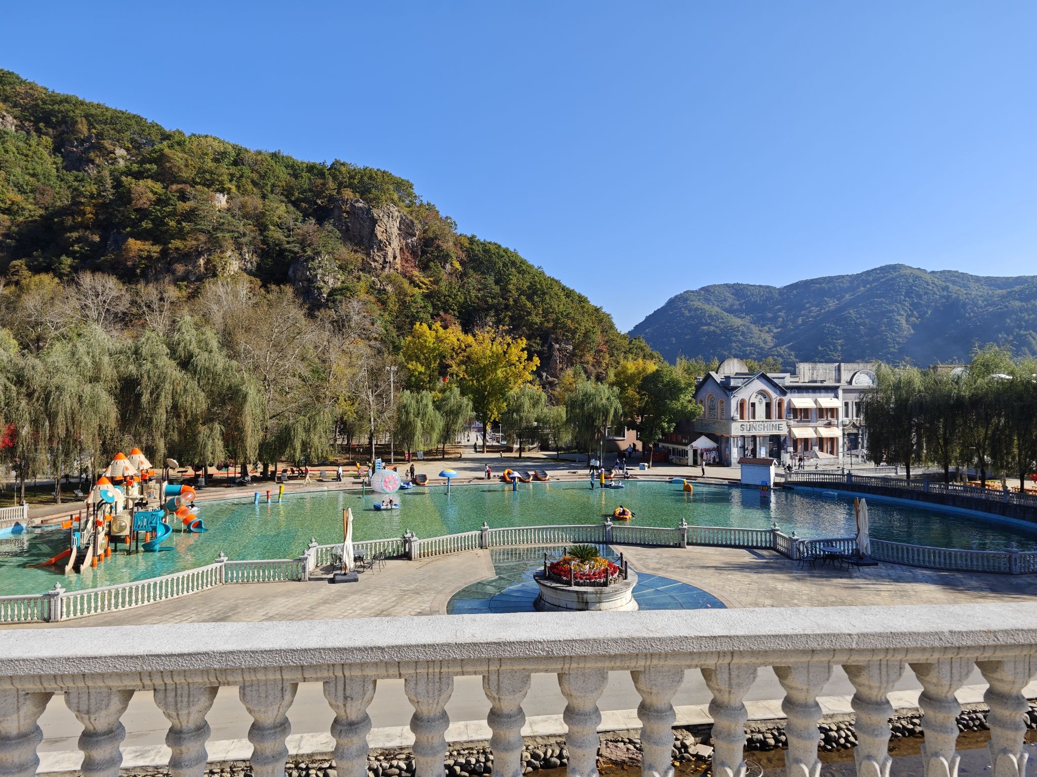 桓仁漫谷度假小镇 - 向阳乡便民圈栖邻生活圈休闲服务服务点实景照片